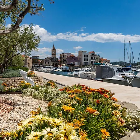 Delux Eco By Interhome بيت للعطل