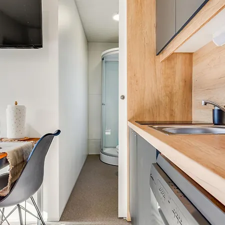 Delux Eco By Interhome بيروفاتش