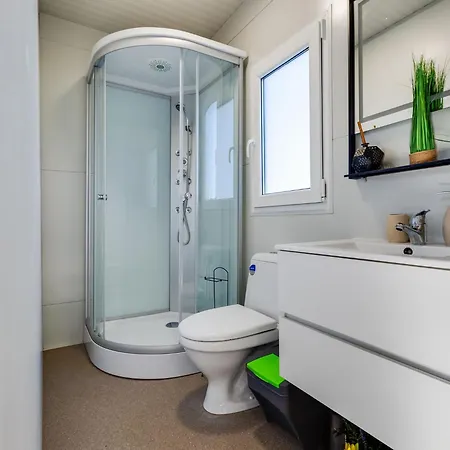 Delux Eco By Interhome * بيروفاتش