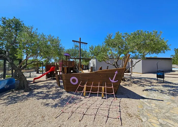 Сasa de vacaciones Delux Eco By Interhome Pirovac